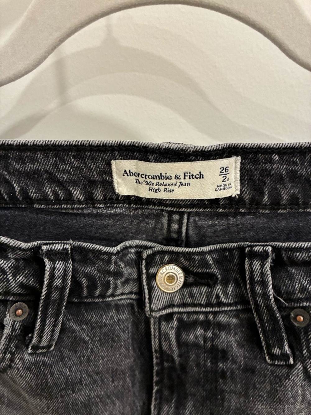 Abercrombie Mid-Rise, Straight Leg Jeans in Washed Black